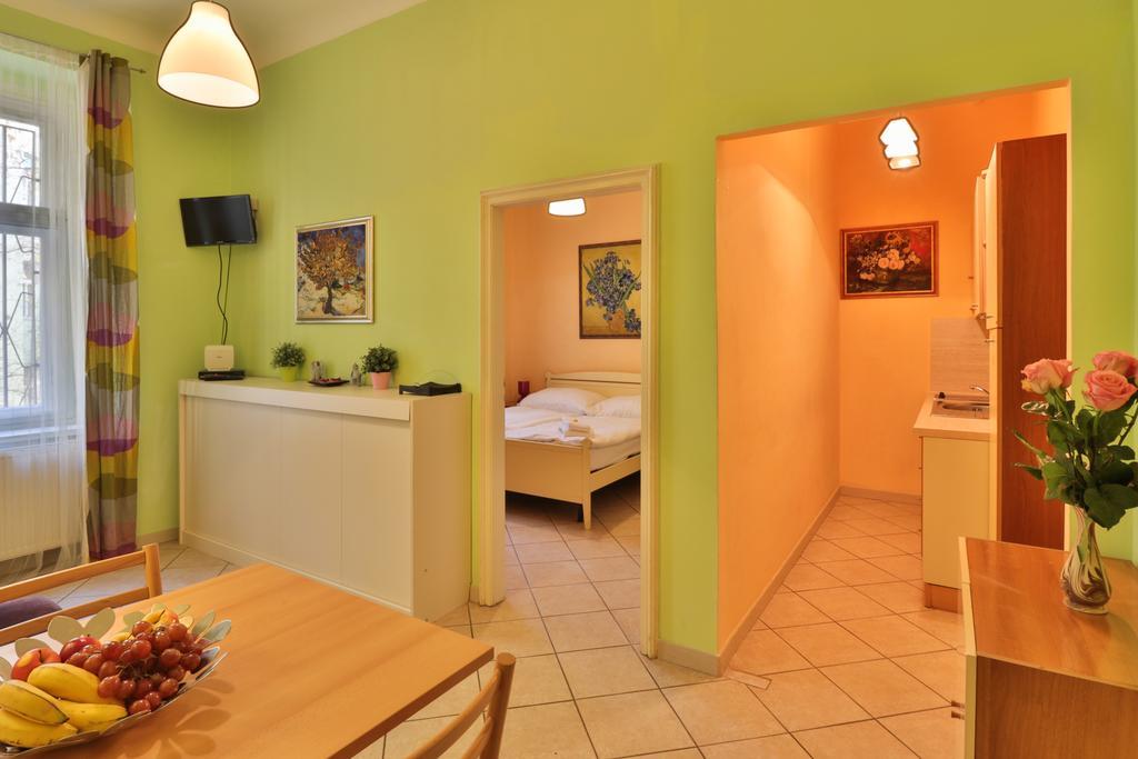 Apartment Na Kozacce 6 Prag Rum bild