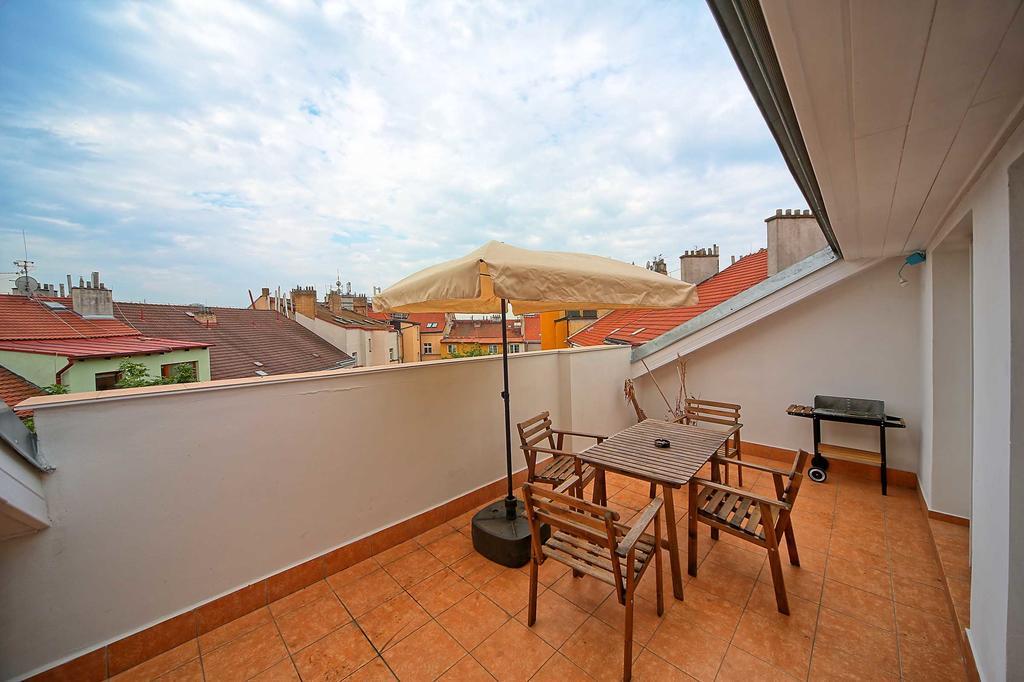 Apartment Na Kozacce 6 Prag Exteriör bild