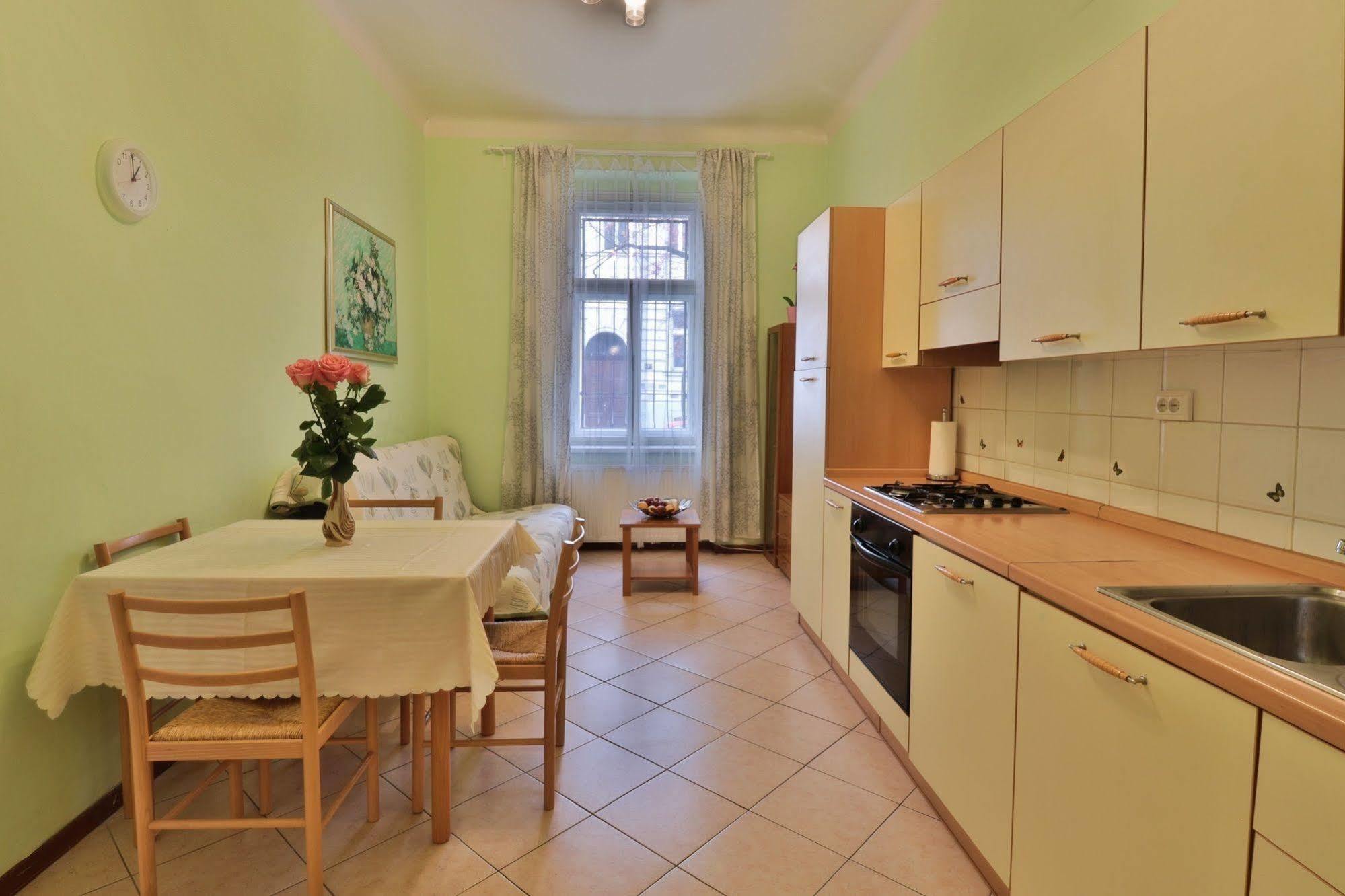 Apartment Na Kozacce 6 Prag Exteriör bild