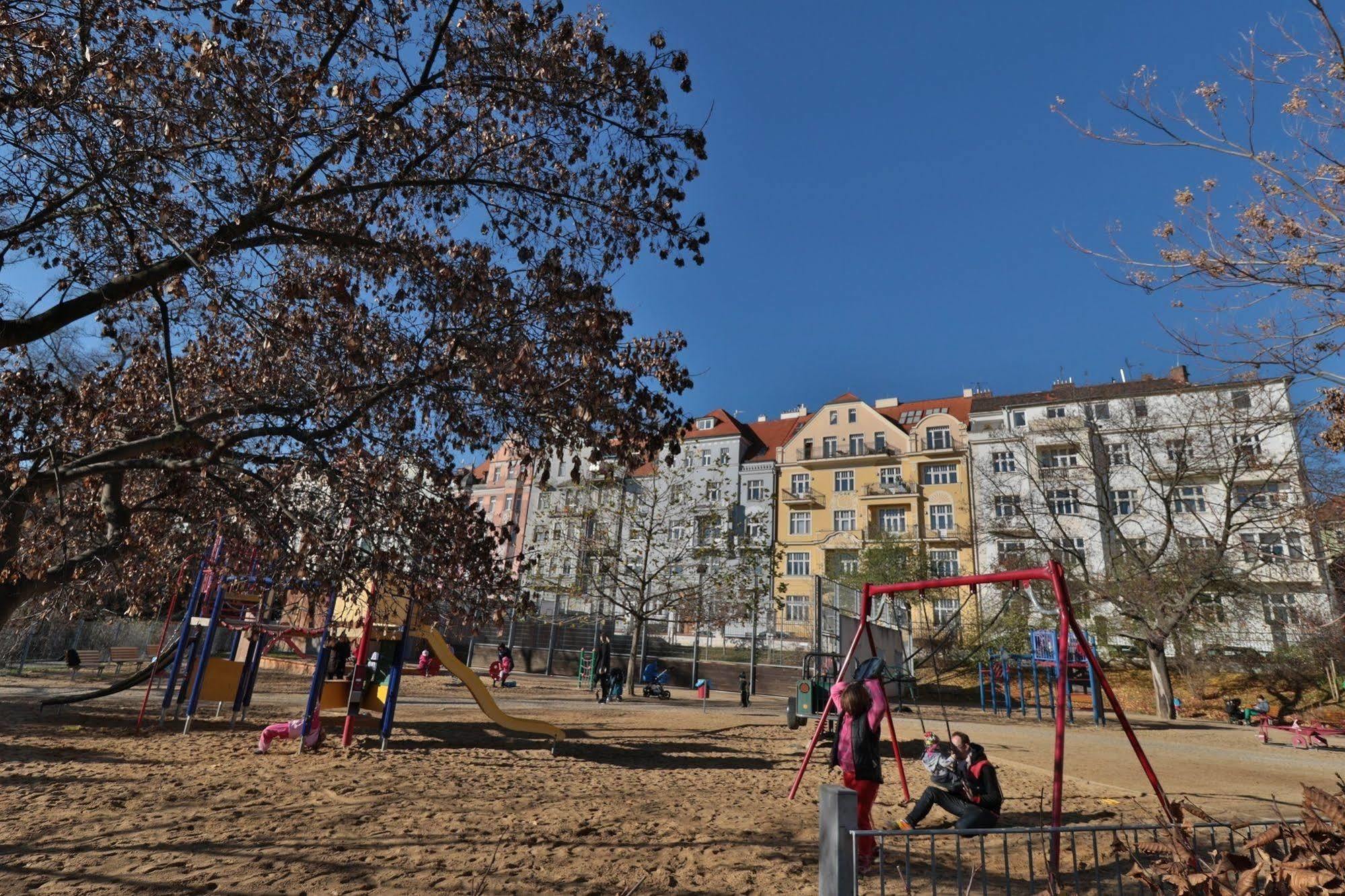 Apartment Na Kozacce 6 Prag Exteriör bild
